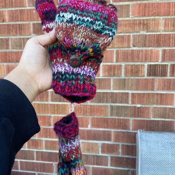 100% woolen Himalayan gloves n hat - Picture 3 of 16